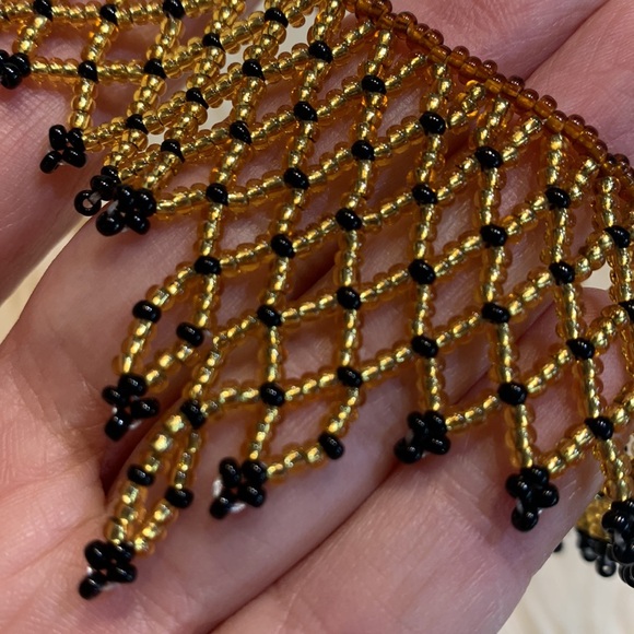 Beaded necklace made in Kenya. Fair Trade - Picture 7 of 7